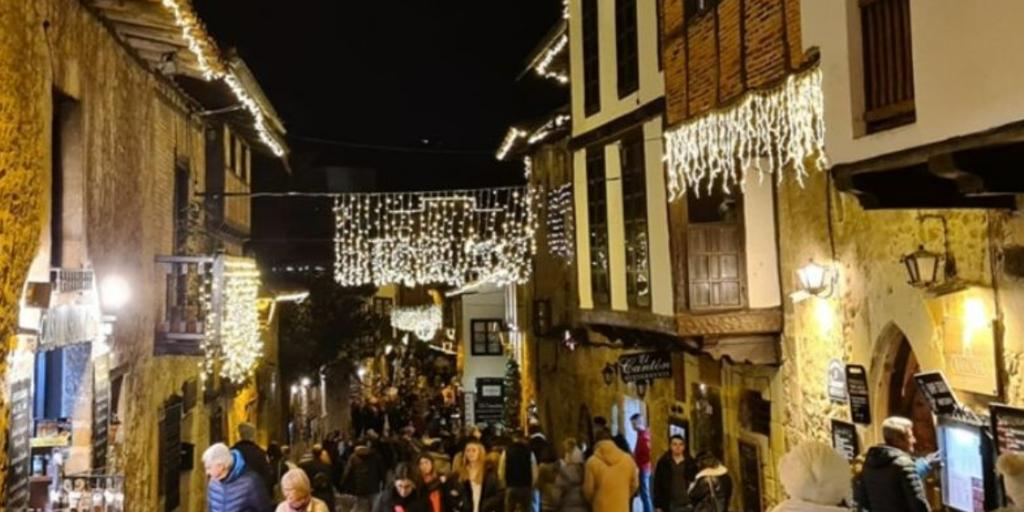 El pueblo de España más bonito para visitar en diciembre y ver en Navidad está en Cantabria: cuál es, dónde está y mejores restaurantes