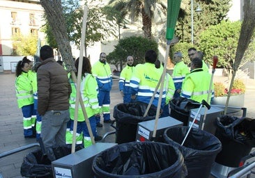 El Ayuntamiento activa el servicio mixto de limpieza con un refuerzo de más de 20 operarios y nueva maquinaria