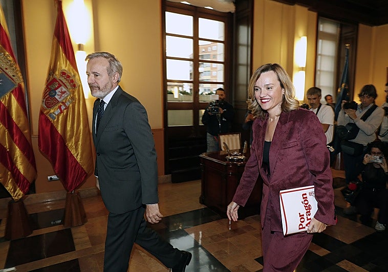 Azcón aprovecha el «pánico» de Alegría para convocar elecciones