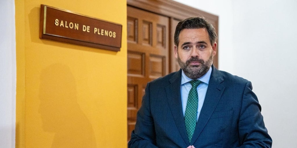 Núñez denuncia la ausencia reiterada de Page en los plenos de las Cortes «donde está obligado a dar explicaciones sobre su gestión»
