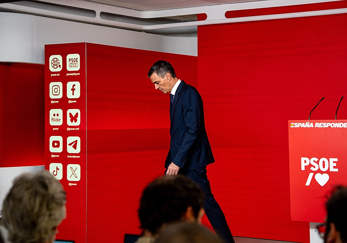Pedro Sánchez, en la rueda de prensa ofrecida anteayer en la sede del PSOE