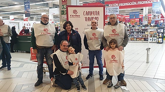 La Santa Caridad se vuelca en la recogida de alimentos de Cáritas Diocesana de Toledo