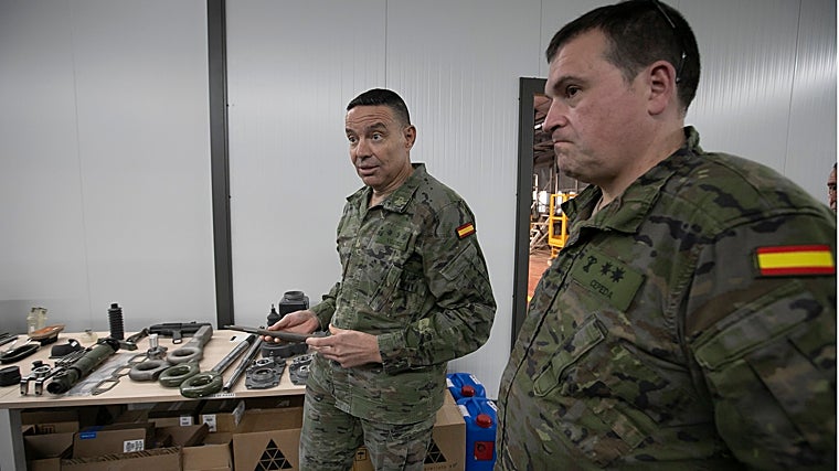 Colonel Vílchez, first from left, responsible for PCMVR2