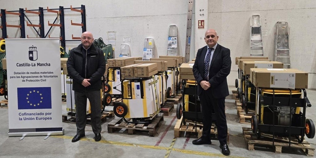 Castilla-La Mancha entrega equipos electrógenos y complementos a un total de 17 agrupaciones de voluntarios de Protección Civil