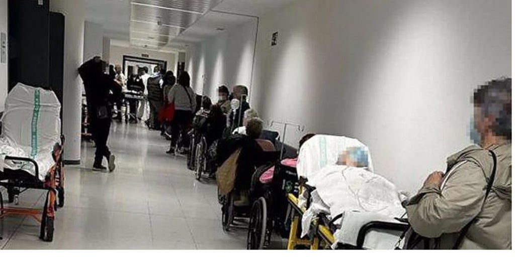 Los trabajadores de Urgencias de Toledo protestan este martes por el colapso del servicio: «La situación es insostenible»