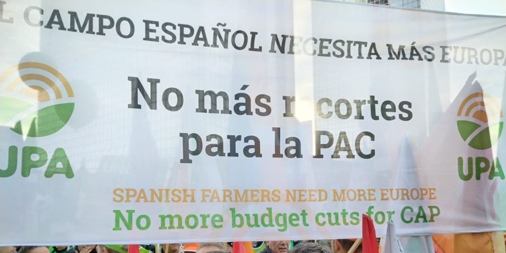 Movilización «histórica» de agricultores en Bruselas contra el borrador de PAC de Von der Leyen
