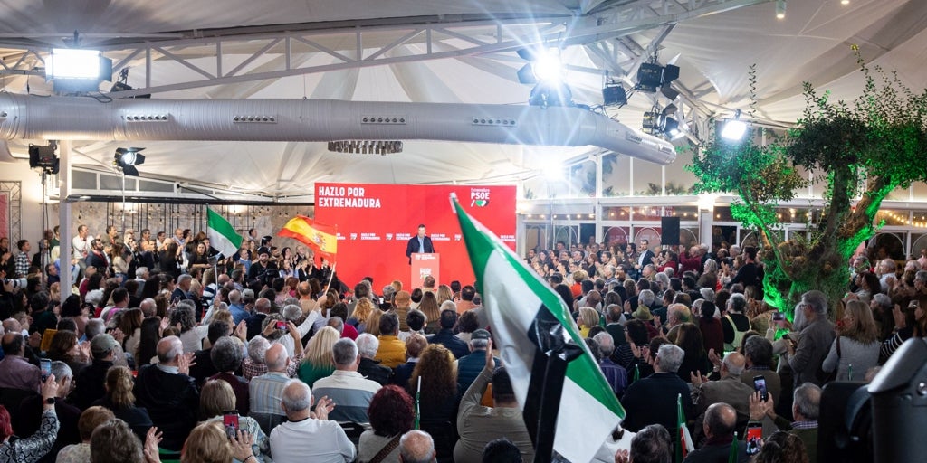 Sánchez esconde a Zapatero en una campaña electoral por primera vez desde 2021