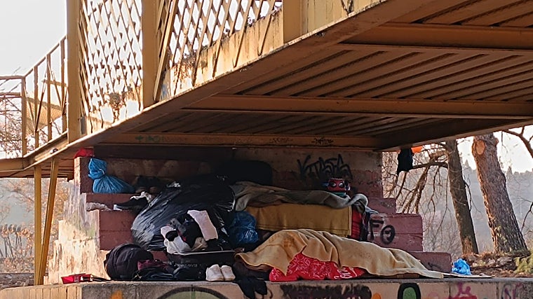Homeless in Toledo. People sleeping on the Salto del Caballo footbridge