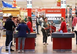 Supermercados y centros comerciales de Córdoba abiertos en Navidad: estos son los horarios para el 25 de diciembre