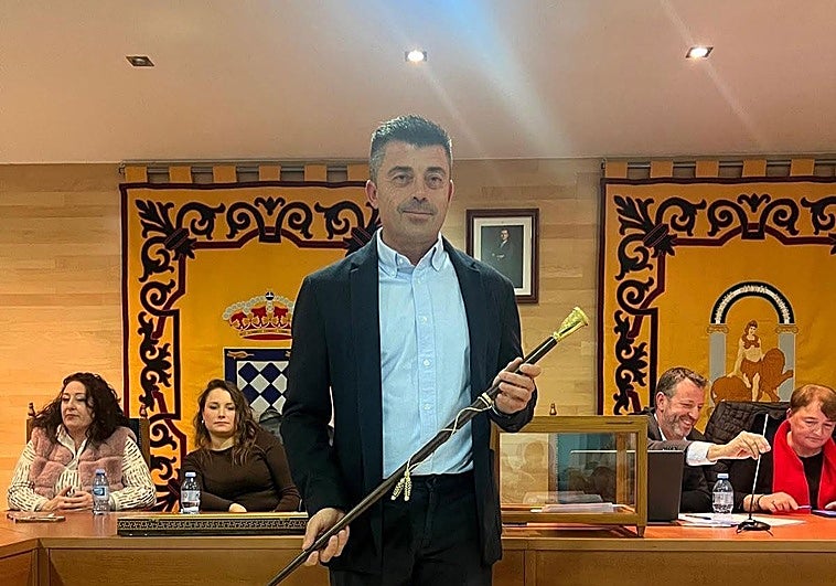 Movimiento de sillas en las alcaldías andaluzas: hasta 31 cambios en sólo este año 2025