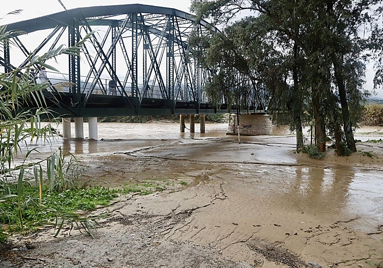 Body found, two still missing