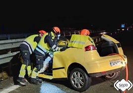 Muere una conductora que circulaba en sentido contrario al chocar en Asturias con el autobús de un equipo juvenil