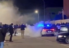 Bengalas y extintores contra una patrulla de la Guardia Civil en una carrera ilegal multitudinaria en Borox (Toledo)