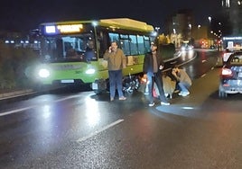 Un motorista arrollado por un turismo en la avenida Vía Augusta de Córdoba