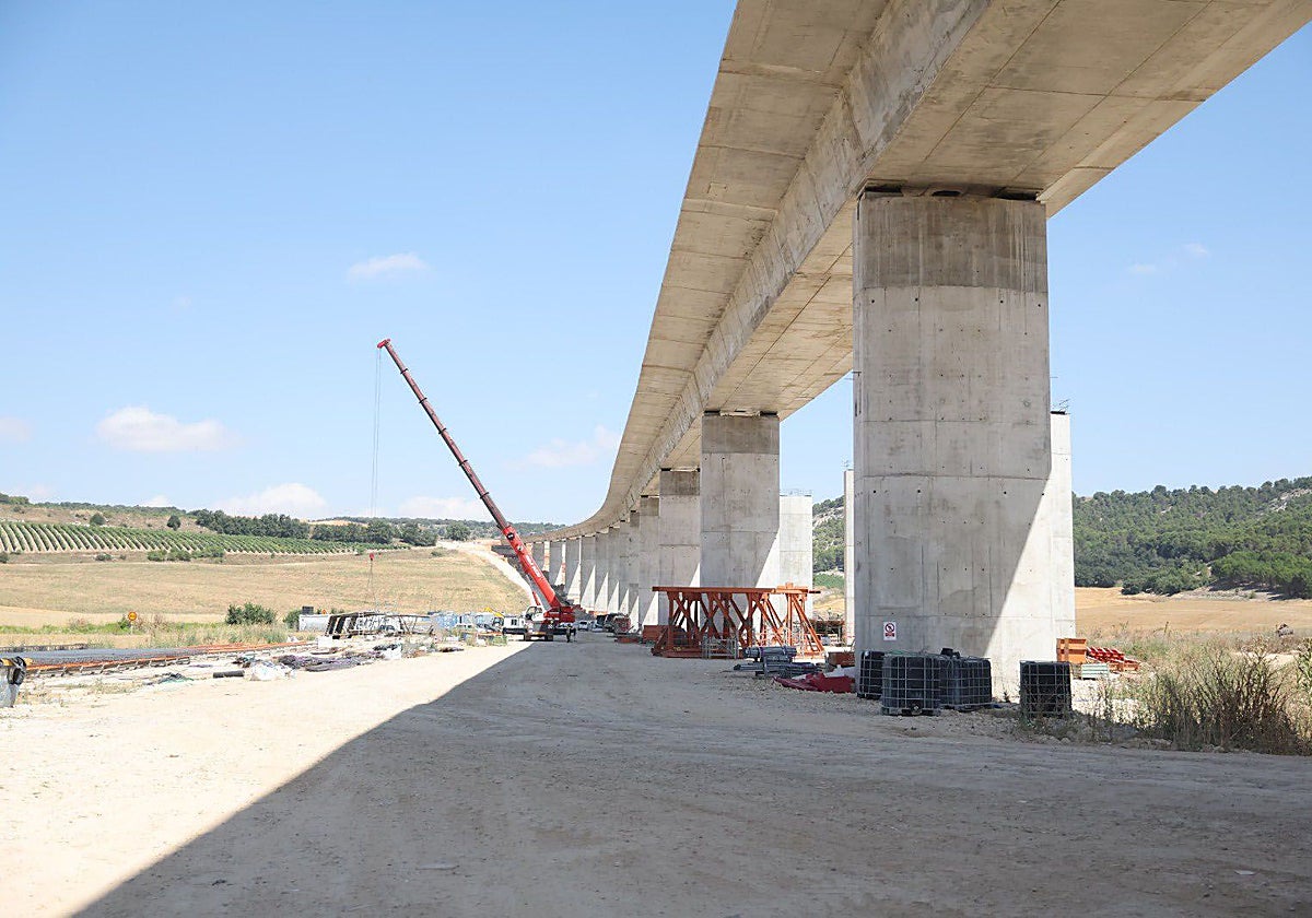 La eterna Autovía del Duero sumará este año 34,5 kilómetros de 'nueva cepa'