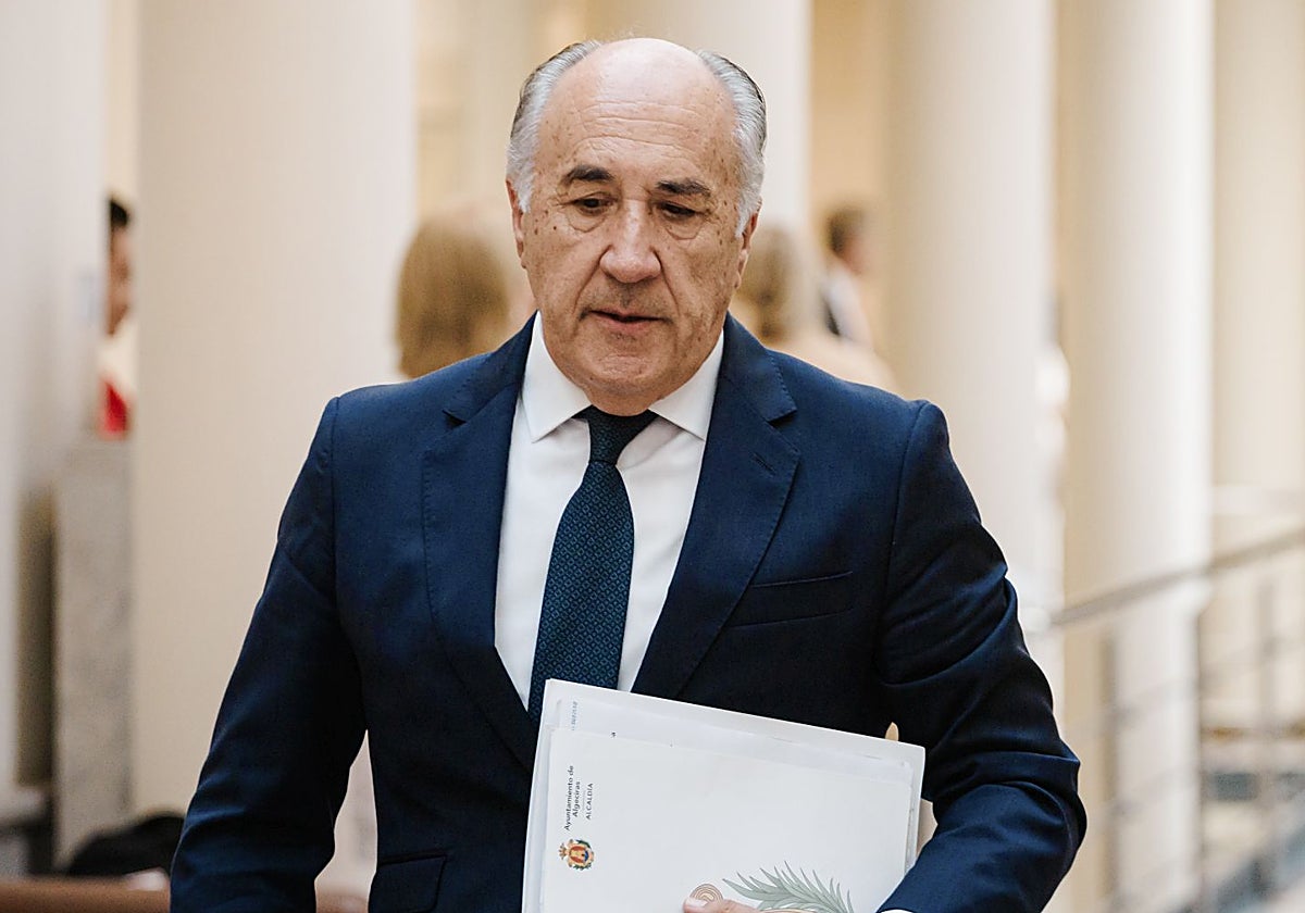 El alcalde de Algeciras presenta una querella criminal contra la ...