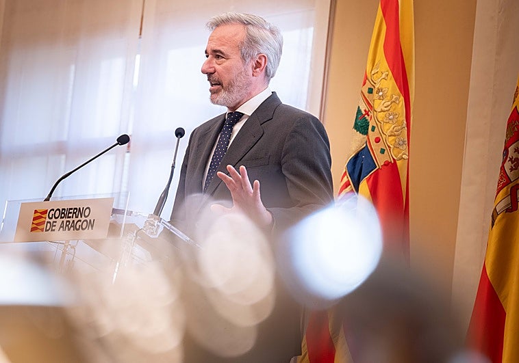 Azcón reprocha a Sánchez que «compre con el dinero de todos su supervivencia política»