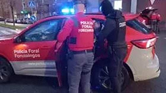 Detenido un hombre de 84 años tras apuñalar en el abdomen a una mujer en Pamplona