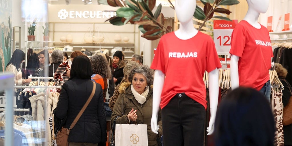 UGT Castilla-La Mancha exige a las empresas «responsabilidad con el empleo estable y de calidad» en la campaña de rebajas