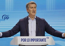Feijóo plantea una reforma legal para acabar con el blindaje de Sánchez si le imputan