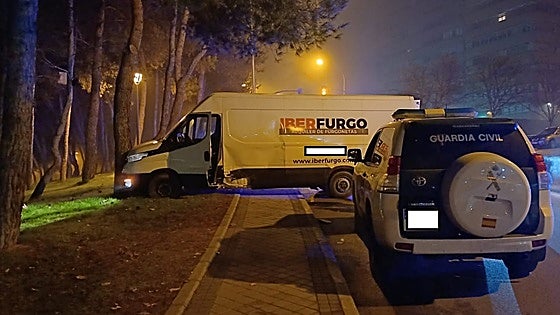 Violenta persecución de 40 kilómetros con dos guardias civiles heridos y un detenido tras un robo