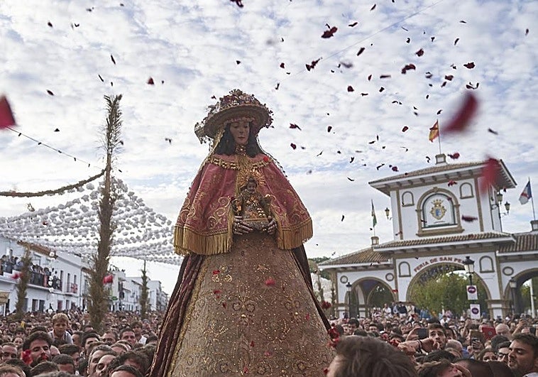 Traslado de la Virgen del Rocío a Almonte en 2026: fecha y todo lo que se sabe
