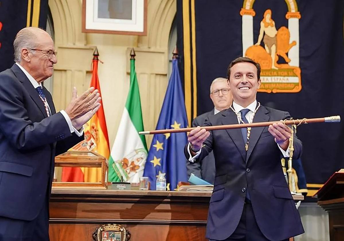 El juez aprecia una trama continuada de contratos irregulares en la Diputación de Almería vinculada al PP