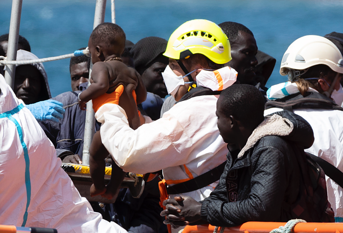 La Delegación del Gobierno en Canarias ha firmado 489 expedientes de menores no acompañados para su traslado a Península