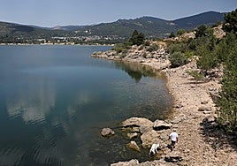 El pueblo en la sierra de Madrid donde comer cocido y al que puedes llegar en transporte público