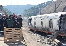 Investigan si la vía reventó por una pieza que arrastraba el tren Iryo e hizo palanca en el descarrilamiento de Adamuz