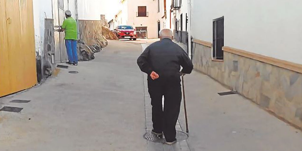 El envejecimiento se dispara un 23% en cinco años en Andalucía y alcanza su máximo histórico