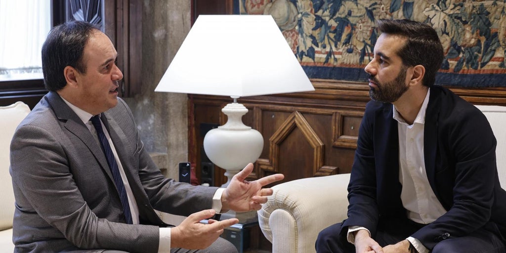 La primera ronda de reuniones de Llorca concluye sin acuerdos y con discrepancias con el PSOE