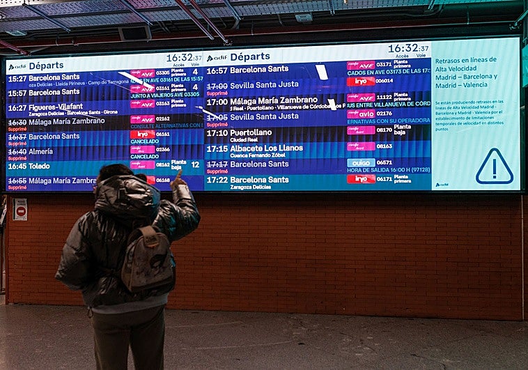 Cambios «sin explicación» e incertidumbre en Atocha: «Nadie te da explicaciones»