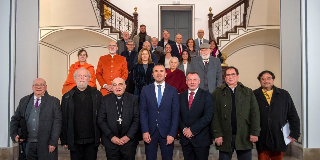 Musulmanes limpiando iglesias y católicos en mezquitas: gratitud entre religiones por la solidaridad en la dana