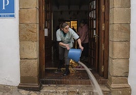 Alerta en Sevilla y Andalucía por lluvias, en directo: nivel 2 de emergencia por la borrasca Leonardo, riesgo de inundaciones y última hora de los avisos de Aemet