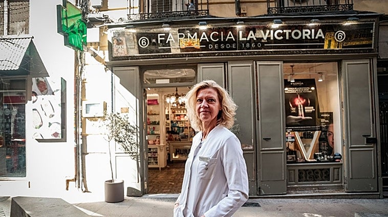 La agonía del comercio de proximidad en Madrid: «No quiero que mi hija herede el negocio y se meta en esto»