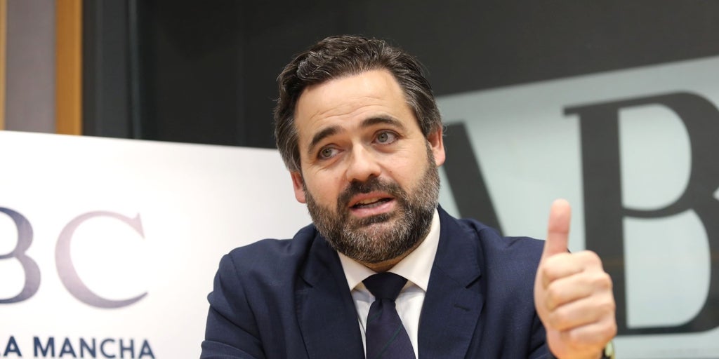 Núñez niega presiones de Génova por el nuevo Estatuto de la región