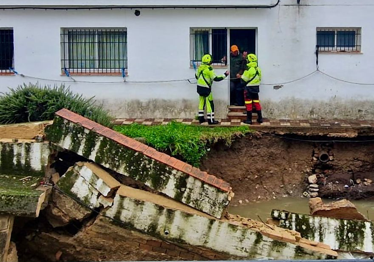 Alerta en Andalucía por lluvias y viento, en directo: última hora de Grazalema, cortes de carreteras, inundaciones y avisos de Aemet