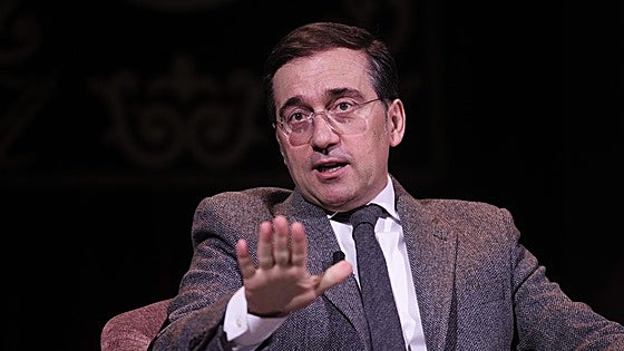 La diplomacia de Albares: opacidad y persecución de periodistas