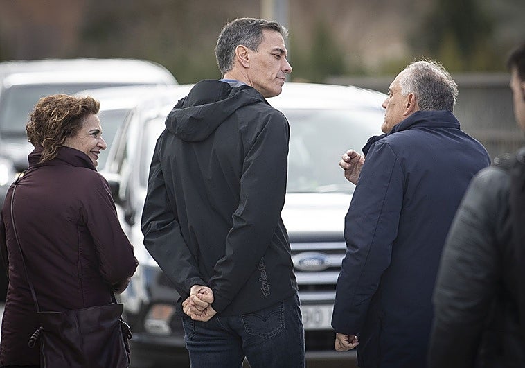 El PSOE se resigna ante el hundimiento electoral del partido: «Nadie hará nada»