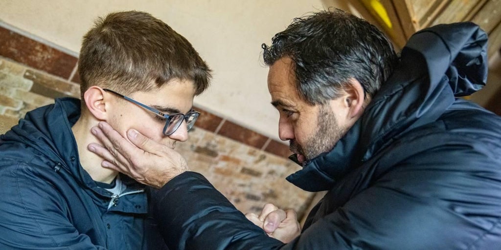 Núñez a Page desde Talavera: «Esto no va de colores políticos, va de vecinos que tienen un metro de agua en su casa»