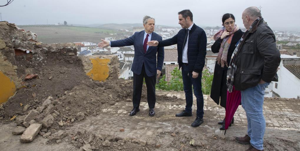 Un desprendimiento de la muralla en Castro del Río daña cinco viviendas y obliga a una intervención urgente de la Diputación