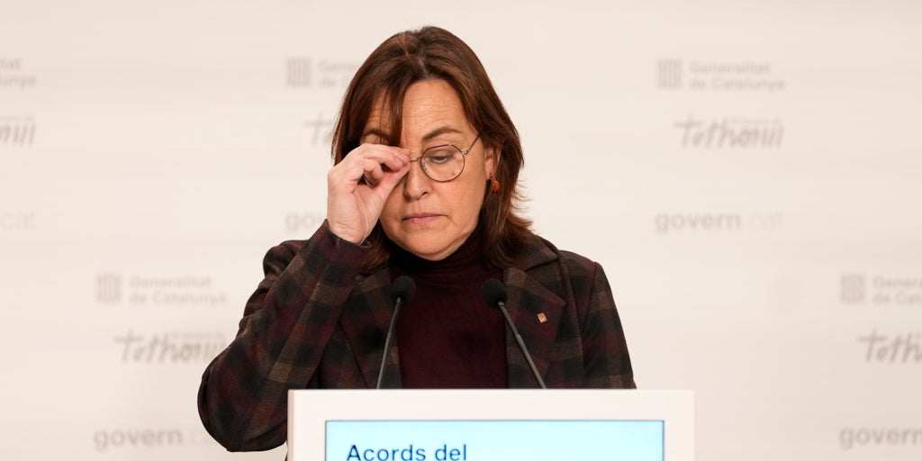 El Parlament reprueba a Paneque y Puente y pide a Sánchez e Illa que los cesen