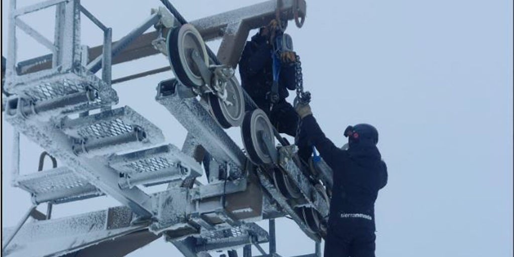 Un golpe de hielo deja inutilizado un telesilla de Sierra Nevada, algo que no ocurría desde 1989