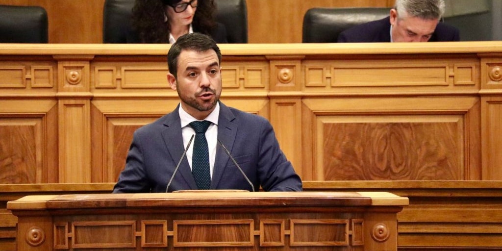 Vox critica que Page se «vaya de excursión» a Chipre mientras Castilla-La Mancha sufre graves inundaciones