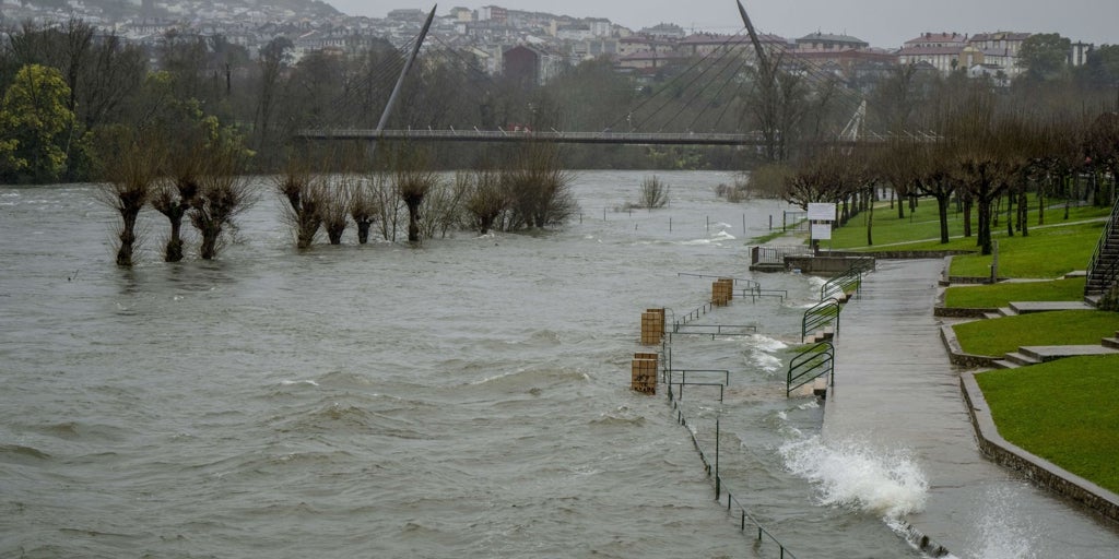 Nils agita la costa y da paso a un nuevo temporal que traerá lluvia el viernes