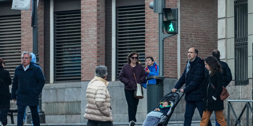 Castilla y León gana más de 17.000 habitantes en 2025 gracias a los extranjeros y alcanza los 2.418.425