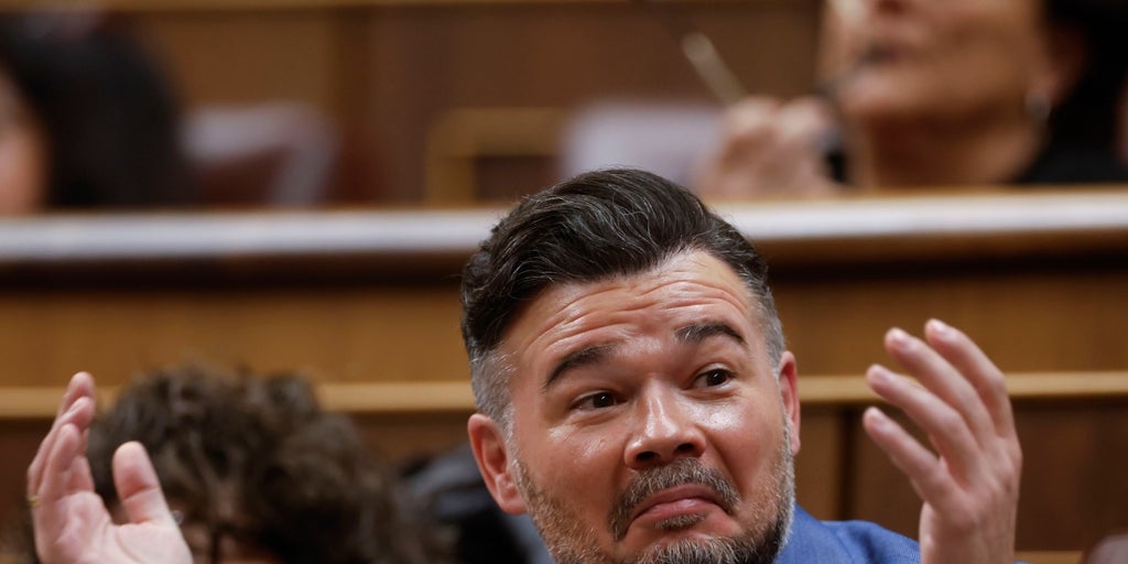 El vídeo de Rufián a lo Bud Bunny que el de ERC aplaude: «Putos cracks»