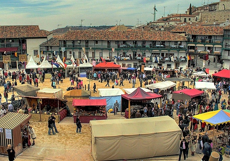 Loungefly x Trick Or Treat Sam Cosplay Purse