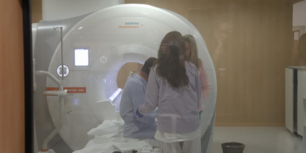 El Reina Sofía de Córdoba incorpora una resonancia que duplica la calidad diagnóstica y cuyo coste es de más de un millón